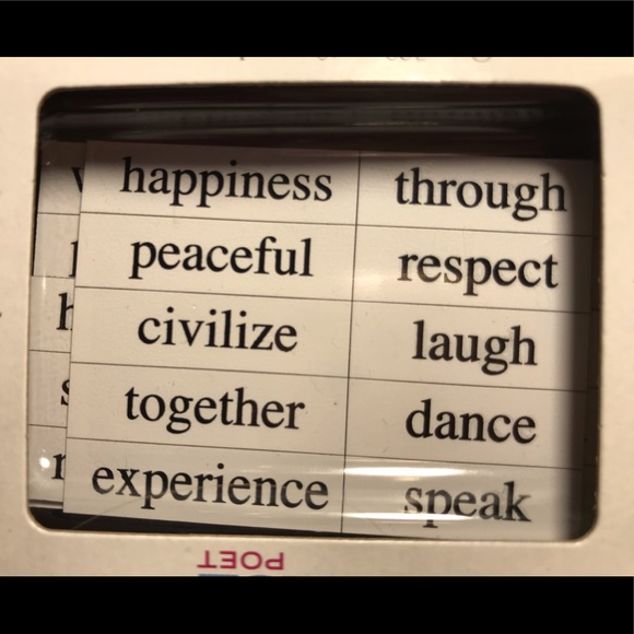 Magnetic poetry kit: peace poet - Picture 2 of 4
